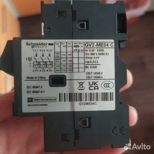 Автоматический выключатель Schneider Electric