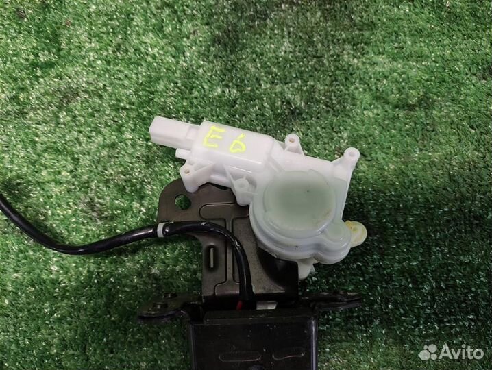 Замок крышки багажника Mazda 3 (BK) 2005