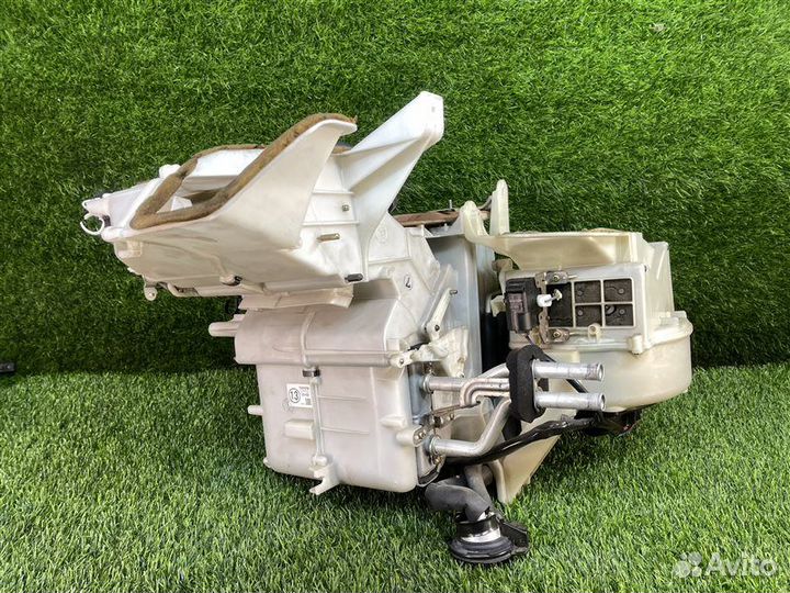 Печка передняя Toyota Granvia / Grand Hiace VCH16