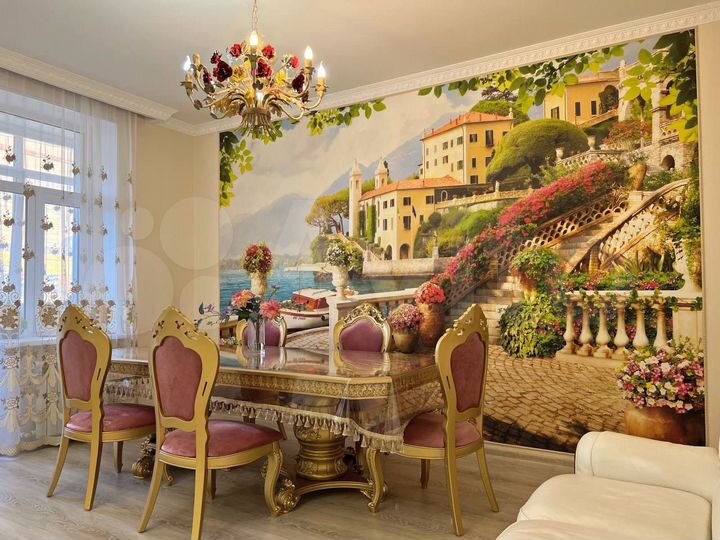 3-к. квартира, 140 м², 1/10 эт.