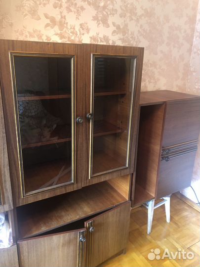 Сервант в разборе