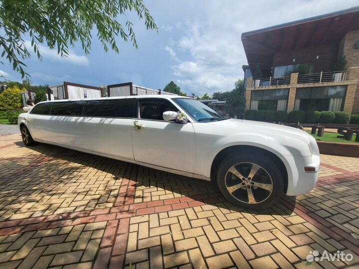 На лимузине в стриптиз бар трансфер бесплатно