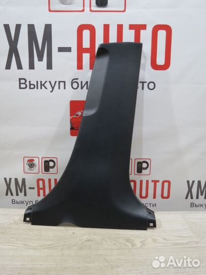 Обшивка стойки средняя правая Toyota Camry 50