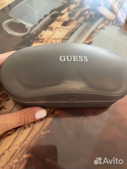 Солнцезащитные очки женские guess