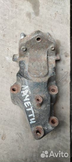 Кронштейн двигателя Chevrolet Lacetti