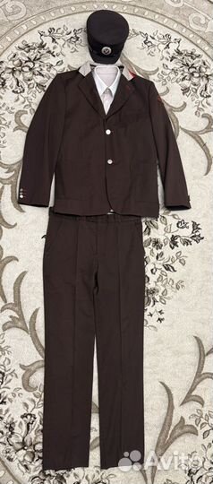 Костюм мужской