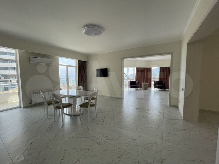 4-к. квартира, 128 м², 2/13 эт.