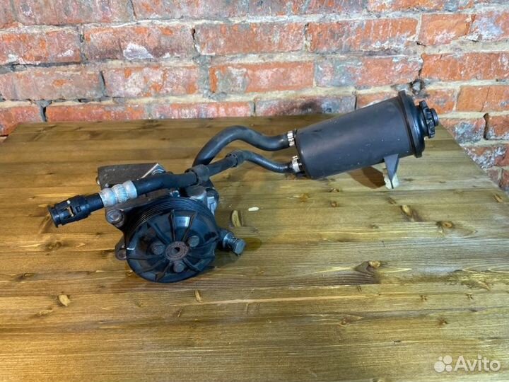 Насос гидроусилителя руля передний Bmw 5 E60