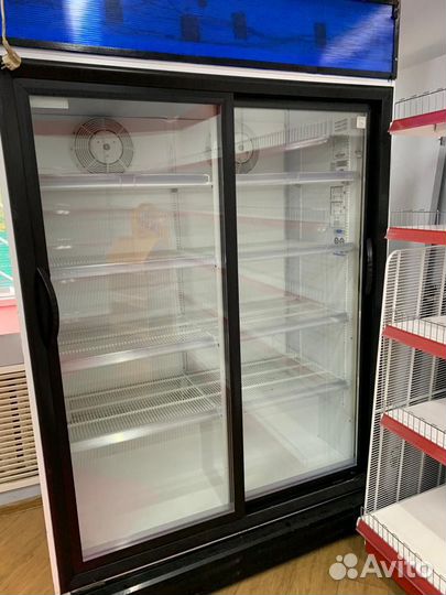 Холодильный шкаф