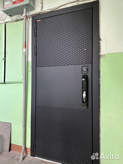 Дверь Бульдорс City Smart black с эл-замком