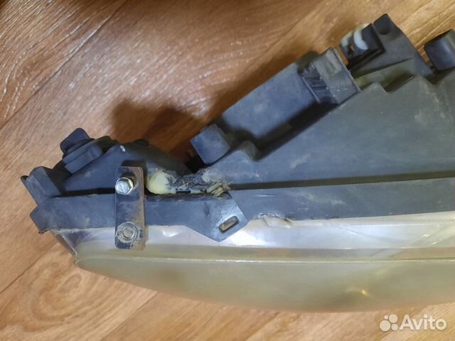 Фара правая peugeot 307
