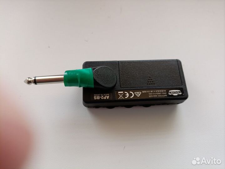 Портативный мини усилитель для бас-гитары VOX