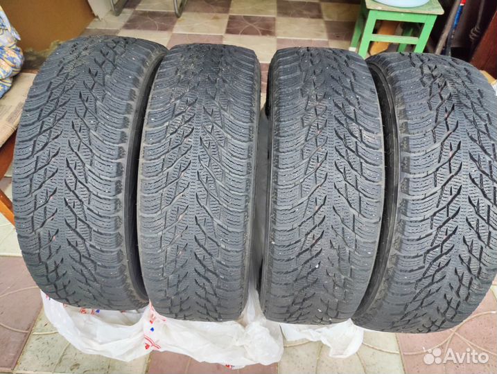 Nokian Tyres Hakkapeliitta R3 SUV 215/65 R17 103R