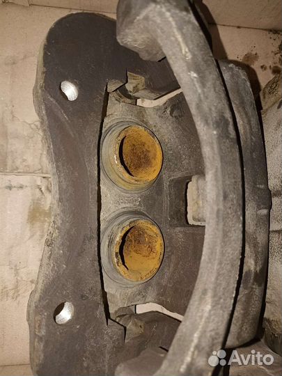 Суппорта тормозные передние на Ховер h5