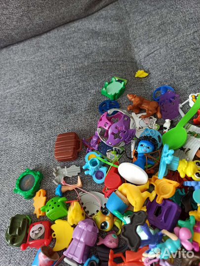 Игрушки из киндер сюрприза пакетом