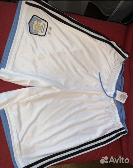 Футбольная форма с гетрами и щитками Аргентина