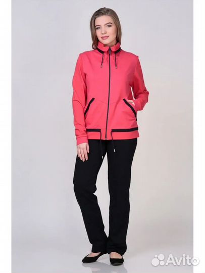 Спортивный костюм женский