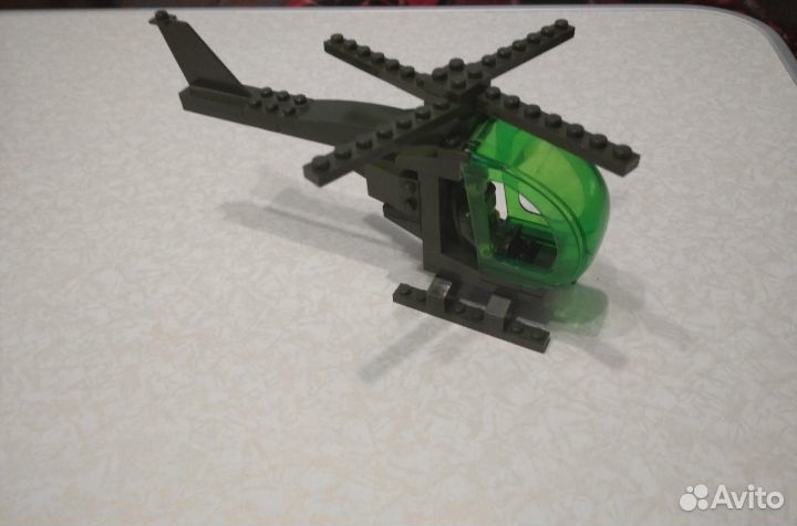 Конструктор пластиковый. Коробка