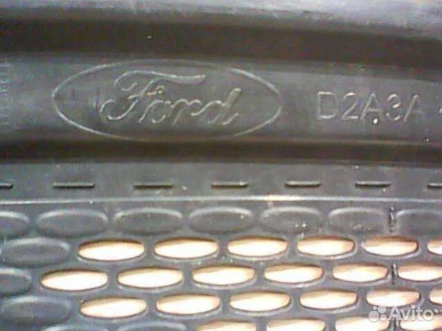 Решетка стеклоочистителя (Дождевик) Ford Transit 3