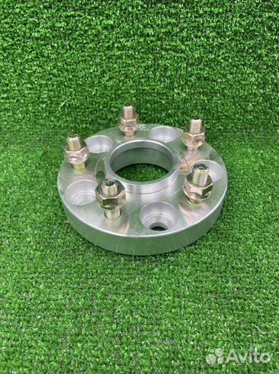 Проставки колёсные на Toyota Camry 20 мм