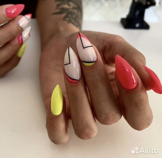 Маникюр педикюр