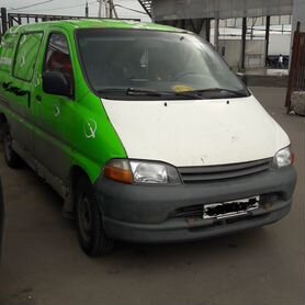 Бампер передний Toyota Hiace Дельфин