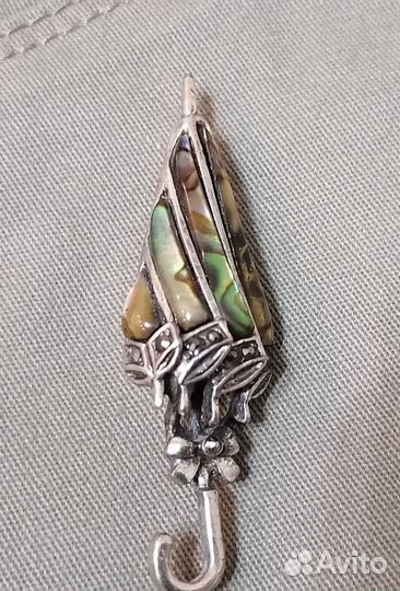 Брошь Зонтик