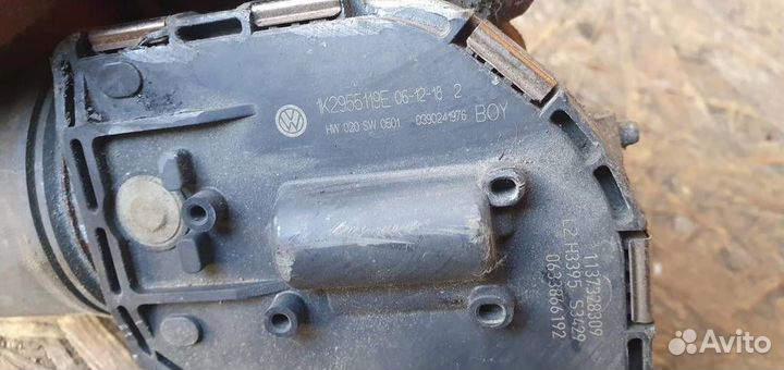 Моторчик стеклоочистителя передний Volkswagen Gol