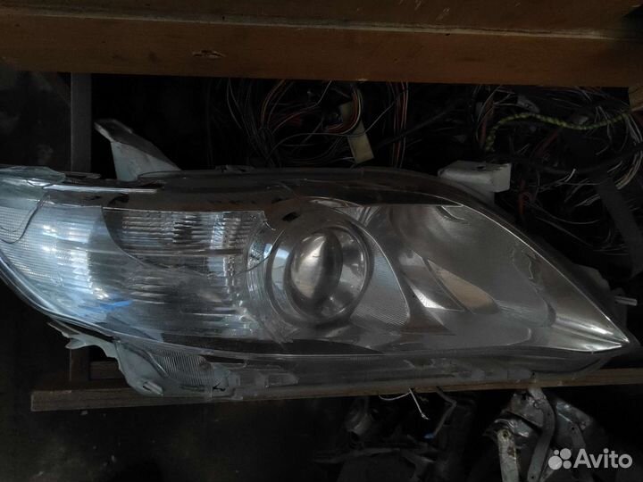 Фары на toyota camry 40