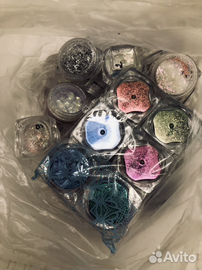 Блестки, втирки для маникюра