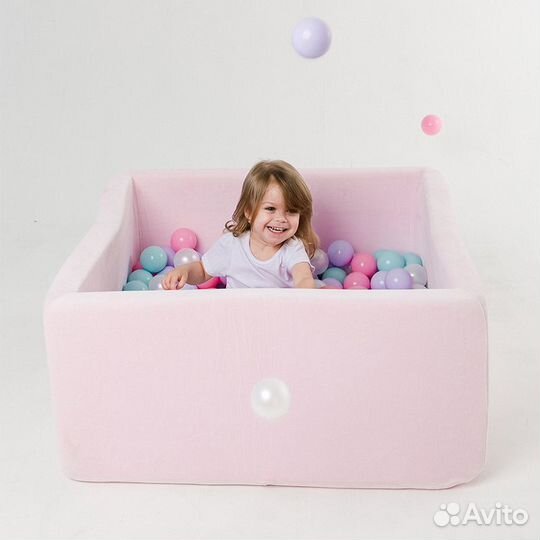 Сухой бассейн с шариками