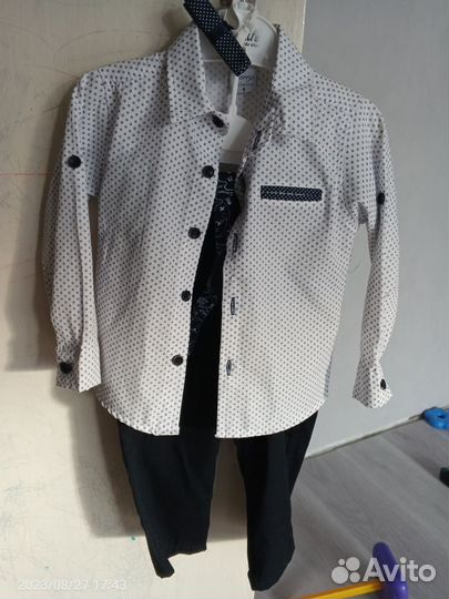 Рубашка, джинсы