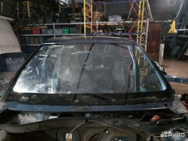 Лобовое стекло Renault Sandero 2009-2014