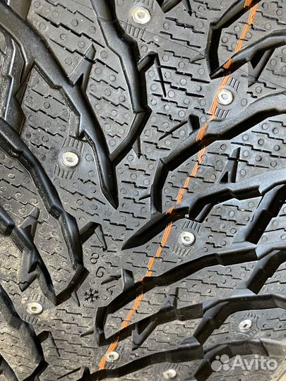 Nokian Tyres Hakkapeliitta 9 215/55 R17 98T