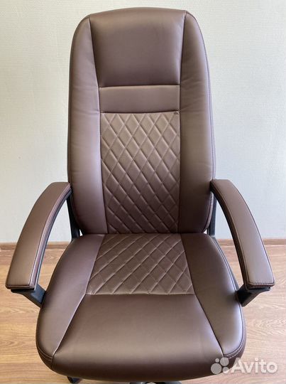 Компьютерное кресло. Кресло руководителя
