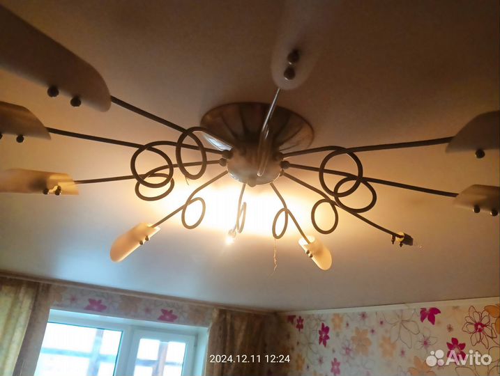 Люстра потолочная бу