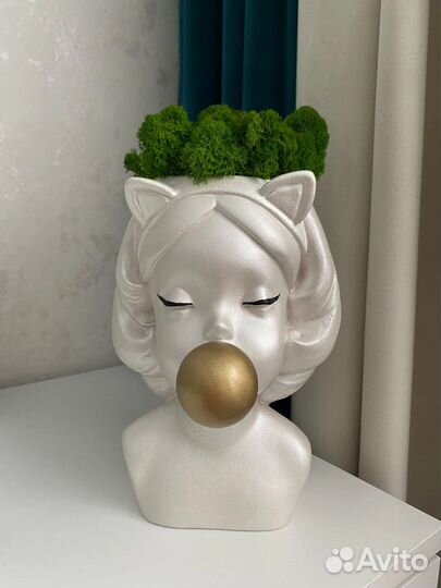 Кашпо Девочка с жвачкой