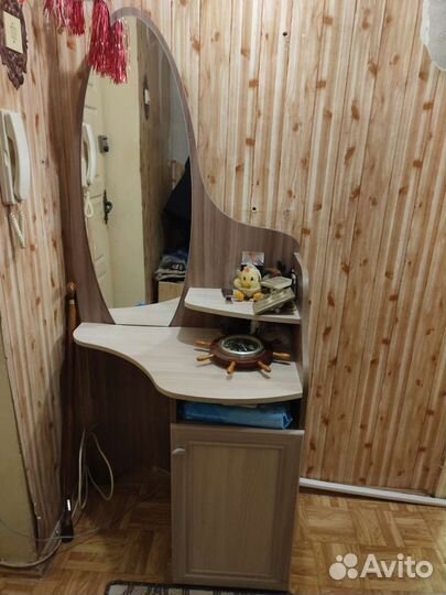 Туалетный столик