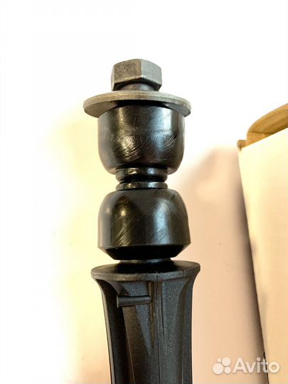 Стойка переднего стабилизатора Тахо Эскалейд