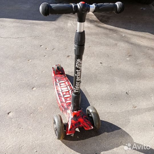 Самокат детский 3-колесный со светящимися колесами