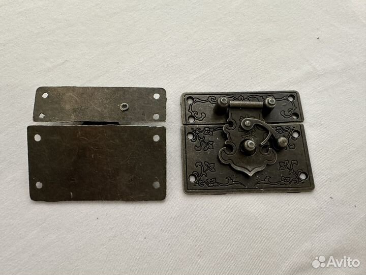 Замок декоративный