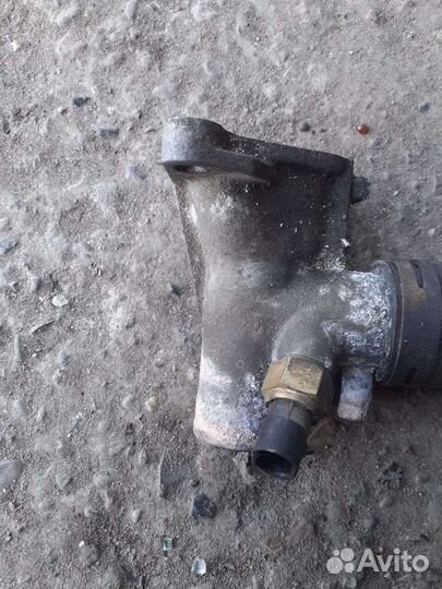 Корпус термостата Chevrolet Niva