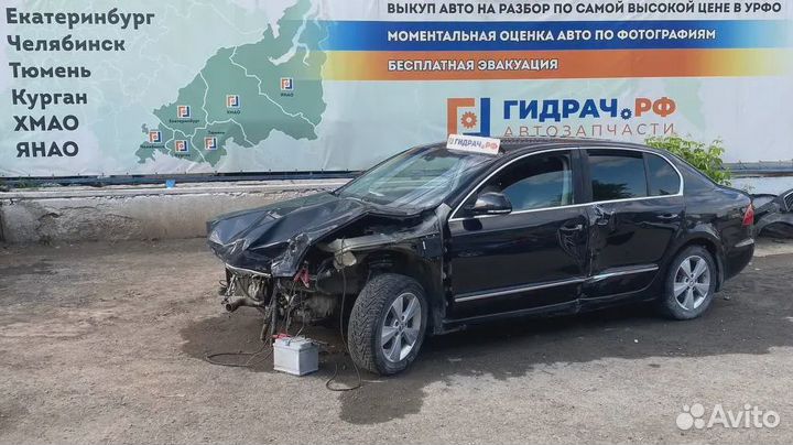 Рычаг передний левый Skoda Superb (3T) 1K040715BC