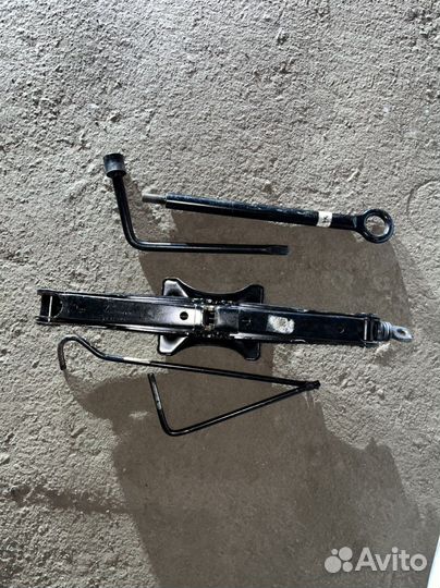 Домкрат Lifan Myway