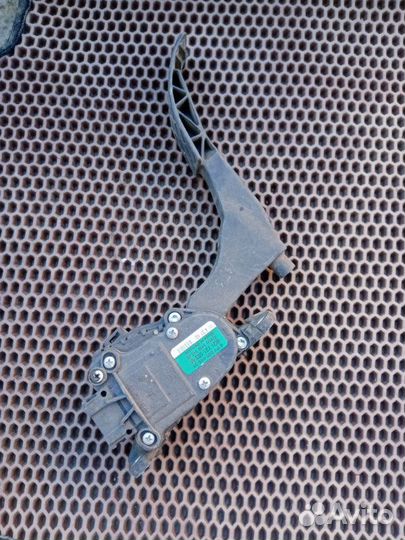 Педаль газа Volkswagen Polo