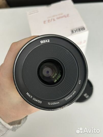 Объектив Meike 25mm T2.2 cinema lens mft mount