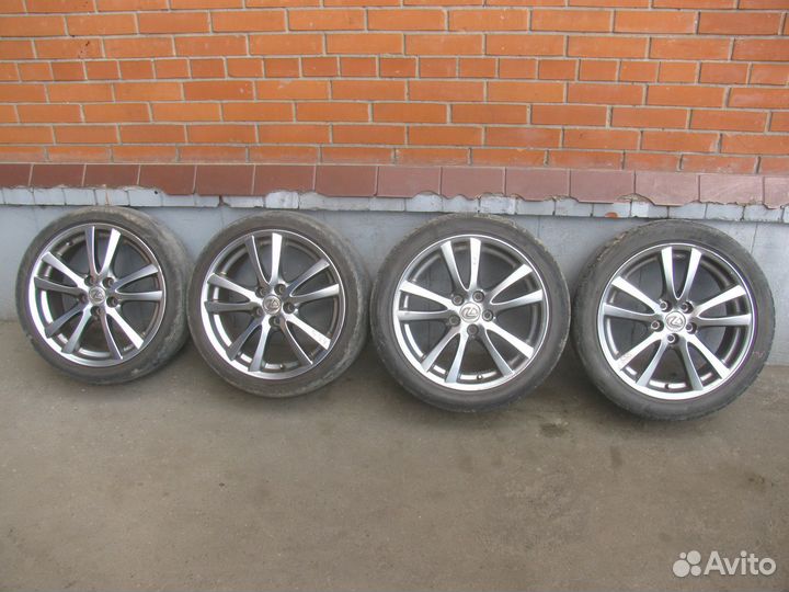 Комплект разношироких колес диски Lexus R18
