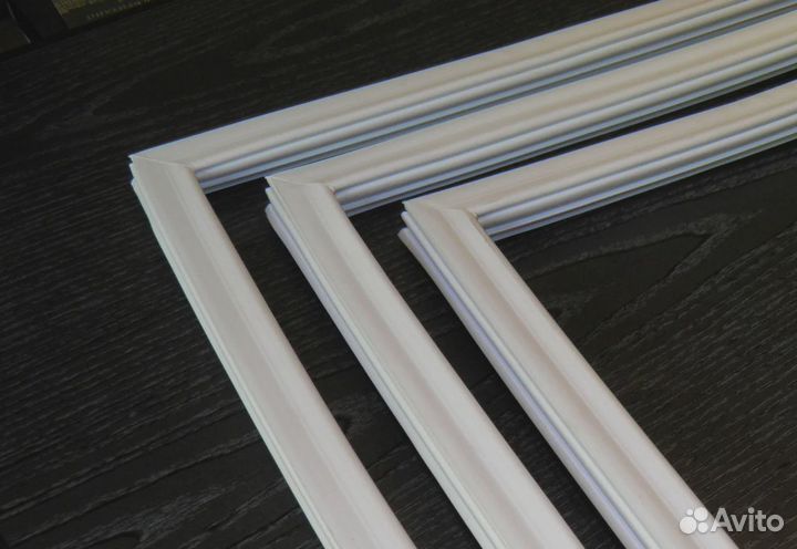 Резинка уплотнитель на дверь холодильника