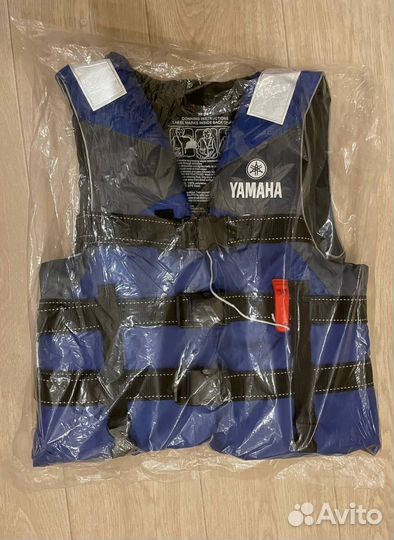 Спасательный жилет для рыбалки Yamaha