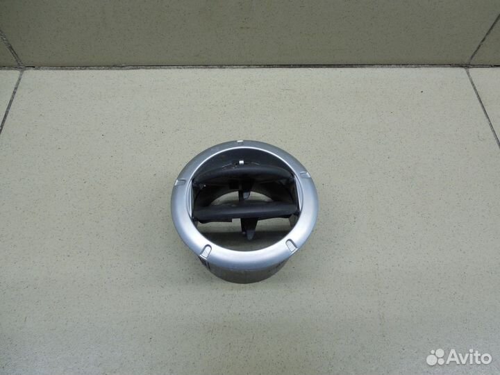 Дефлектор воздушный Logan 2005-2014